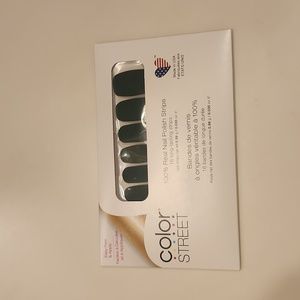 Color Street Nail Polish - She's a Trooper